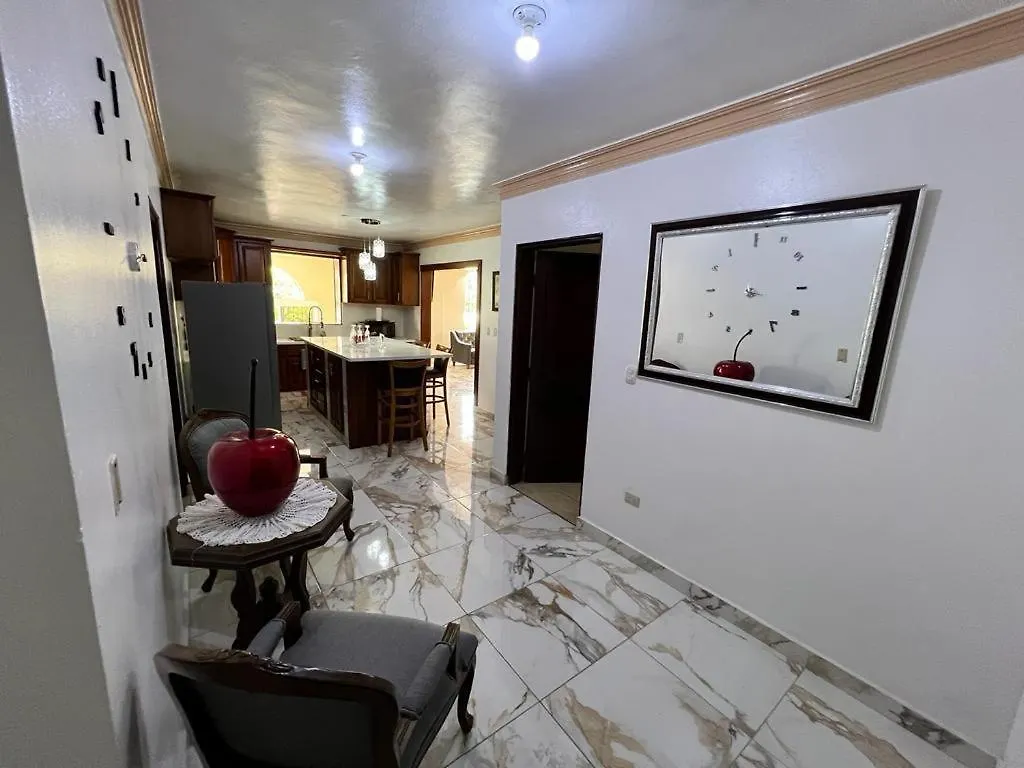 דירות פוארטו פלטה Casa Amplia Con Piscina